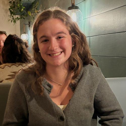 Lulu Magee '26